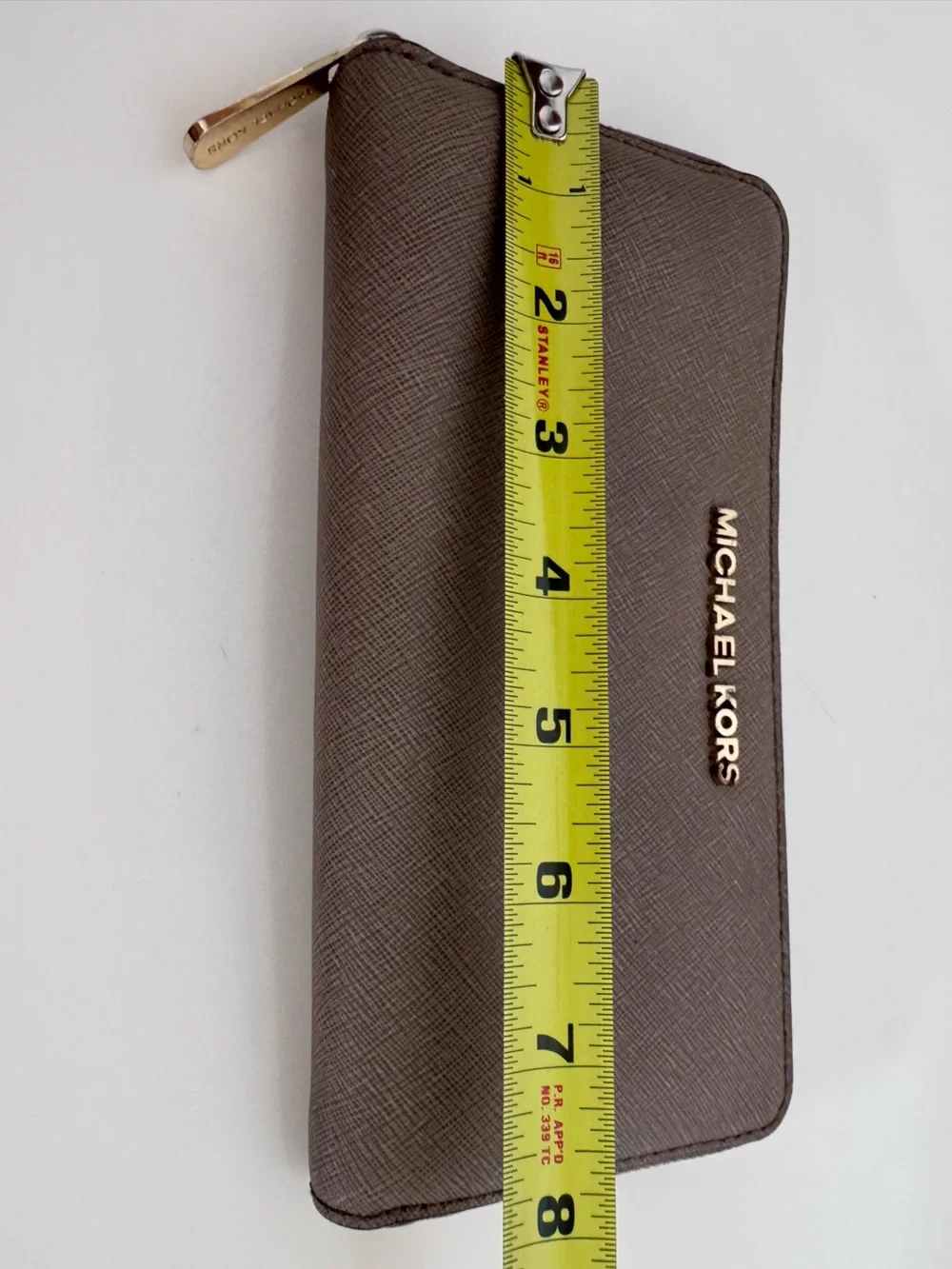 Michael Kors Jet Set Travel Saffiano Leather Zip Around Continental Wallet Taupe
